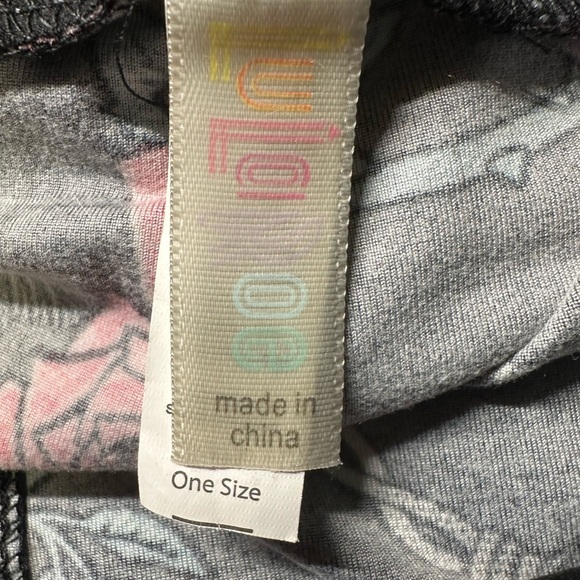 LuLaRoe Rock of Love Black w/ Red Rose & Barbed Wire Leggings One Size O/S OS - Picture 8 of 10